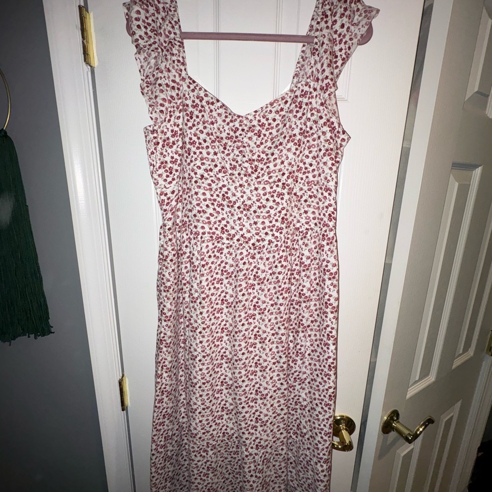 Hollister White and Red Floral Midi Dress